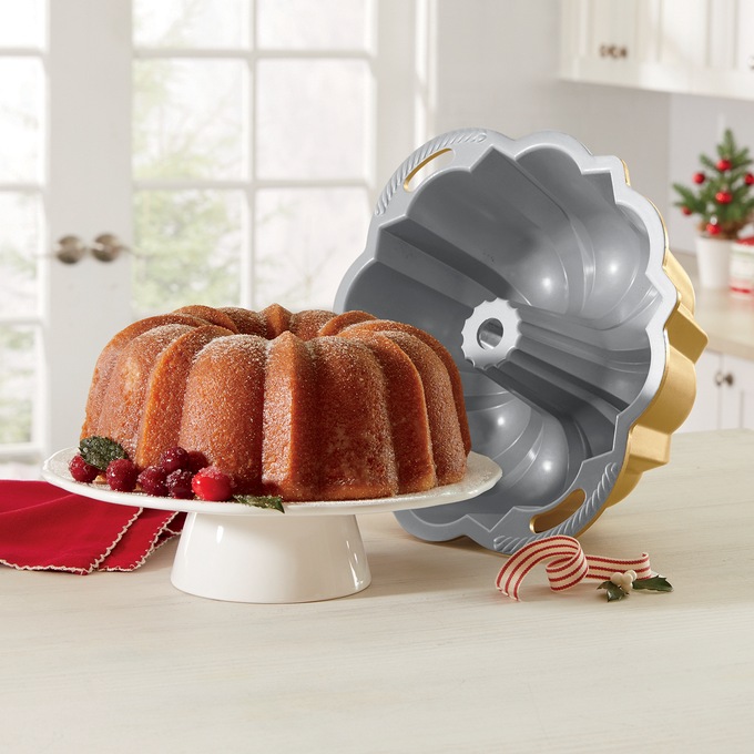  Nordic Ware Platinum Collection Anniversary Bundt Pan: Home &  Kitchen