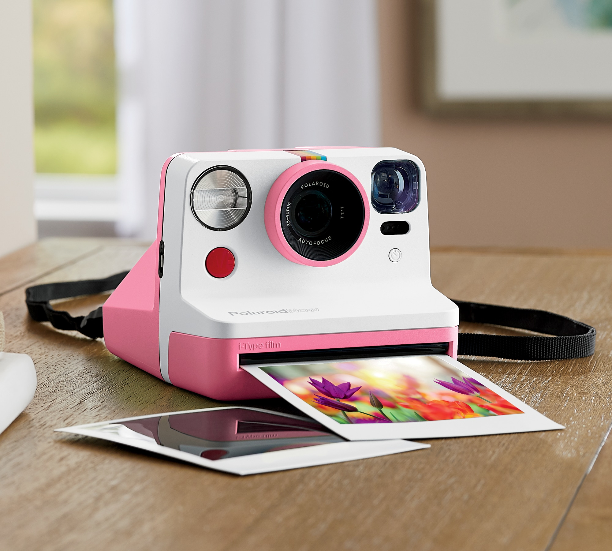 polaroid now camera pictures