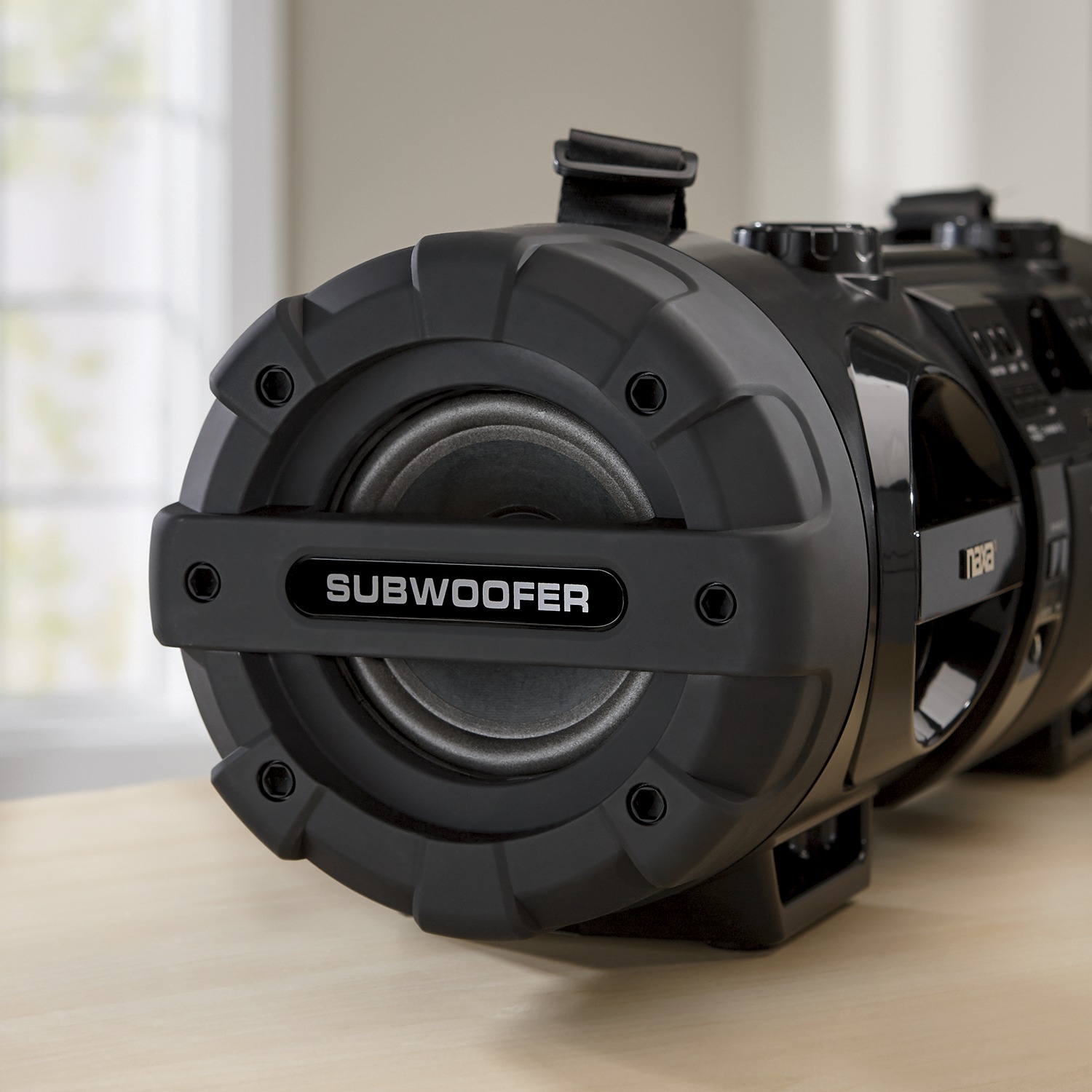 naxa bass reflex boombox