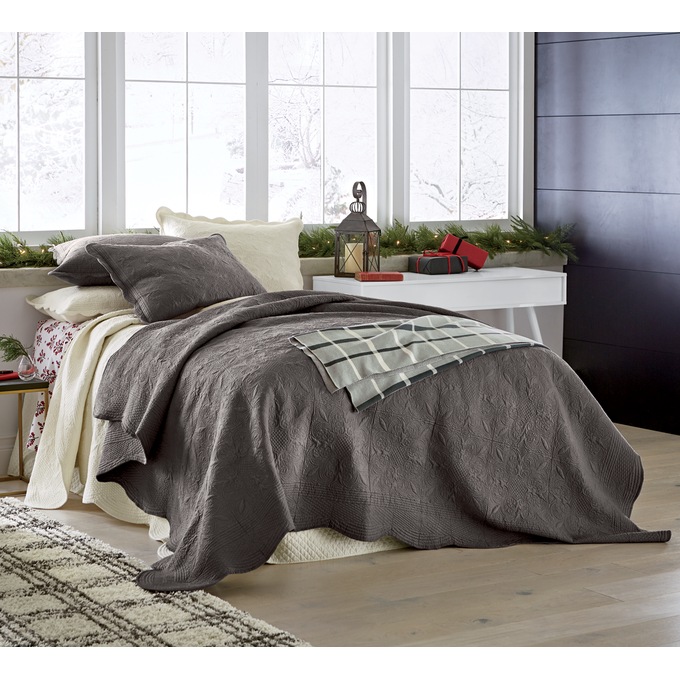 Chateau Oversized Reversible Quilt, , large