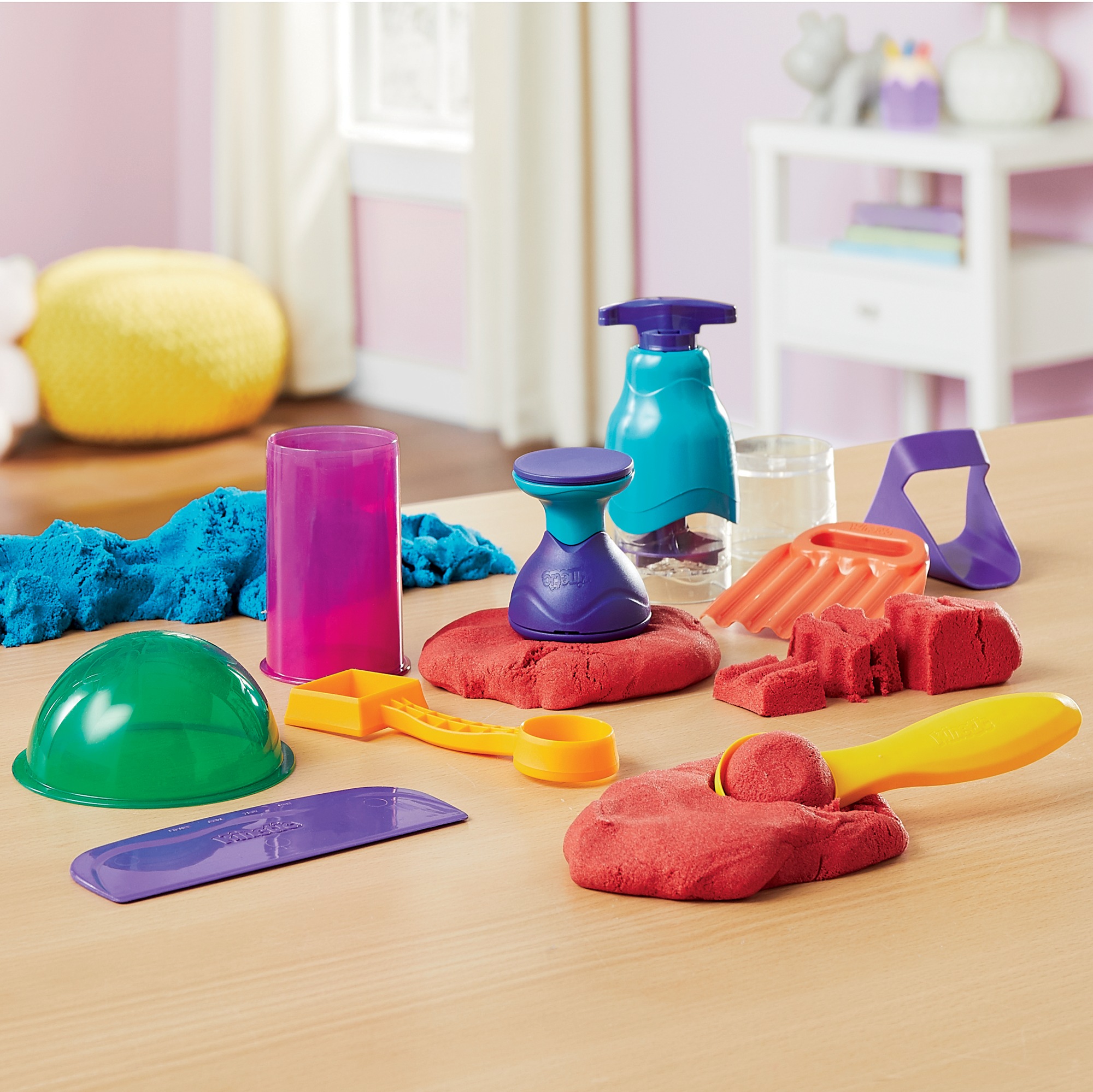 kinetic sand with tools