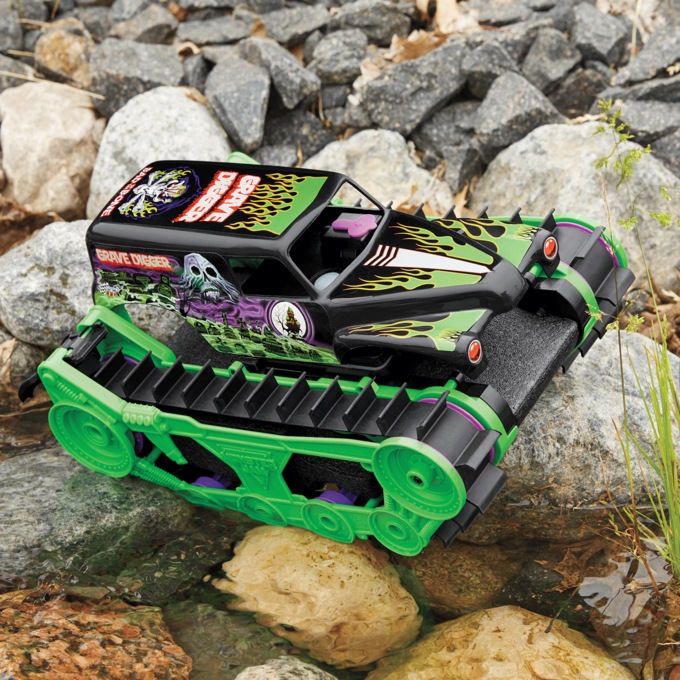 Monster Jam Grave Digger Trax RC