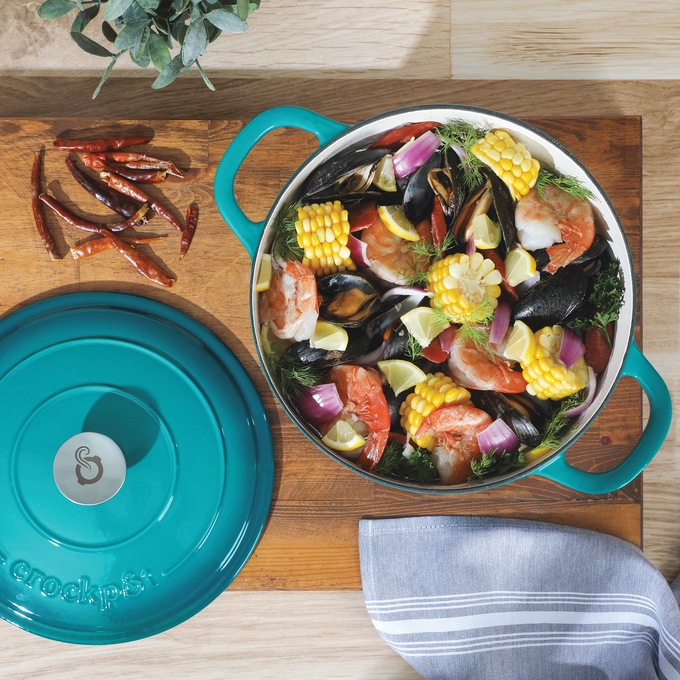 Crock Pot Artisan 7-qt. Enameled Cast Iron Round Dutch Oven with Lid, Teal Ombre, large