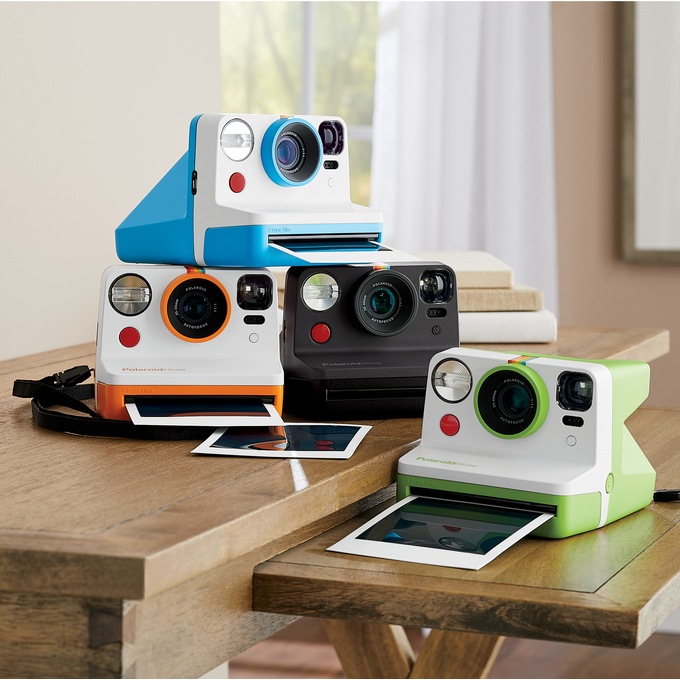 Polaroid Instant Camera and 8Pack Color 600 Film Ginny's