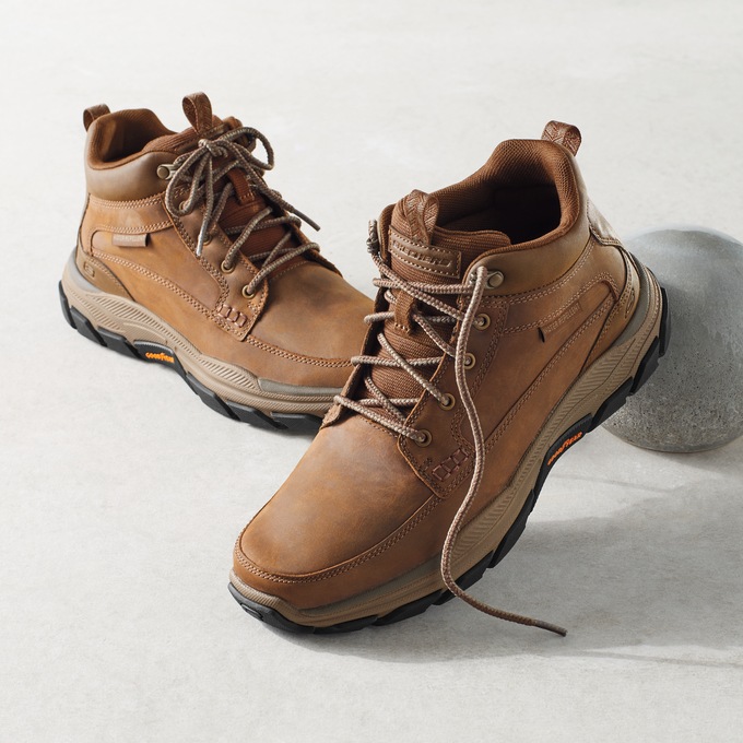 Skechers Men s Relaxed Fit Respected Boswell Boot