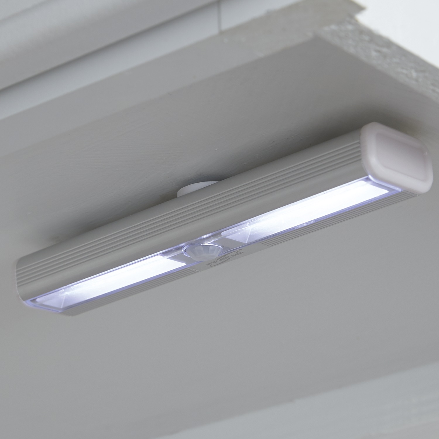 Wireless Motion Sensor Light Bar Ginny S Wireless Motion Sensor Light Bar