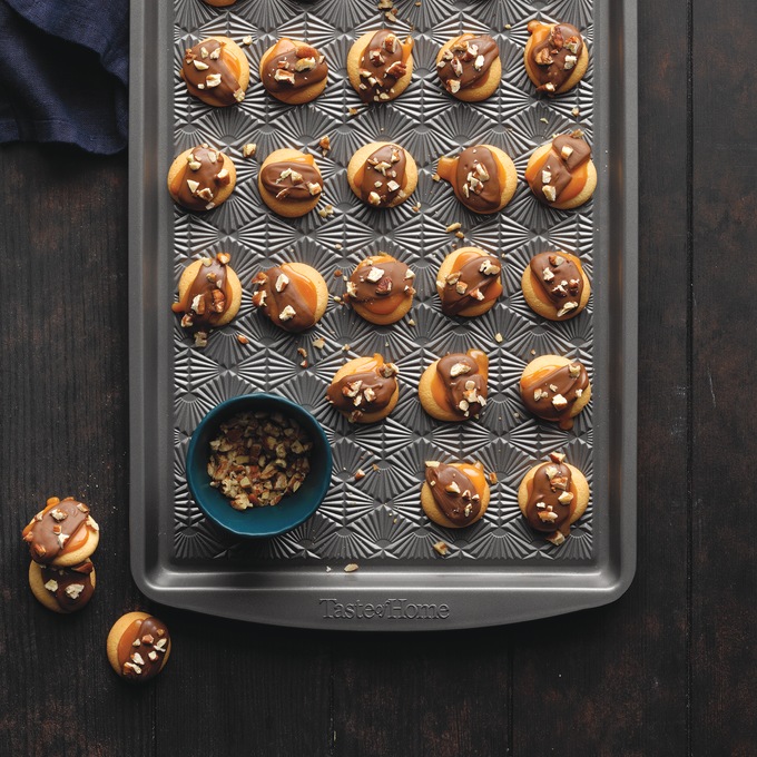 Taste of Home 2-Piece Baking Sheet Set, , large