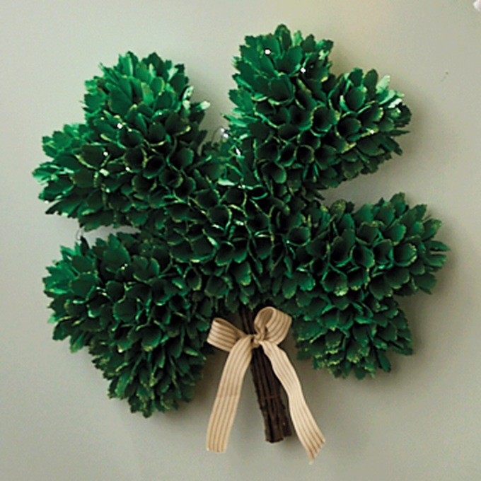 Wood Curl Clover Wreath, , large