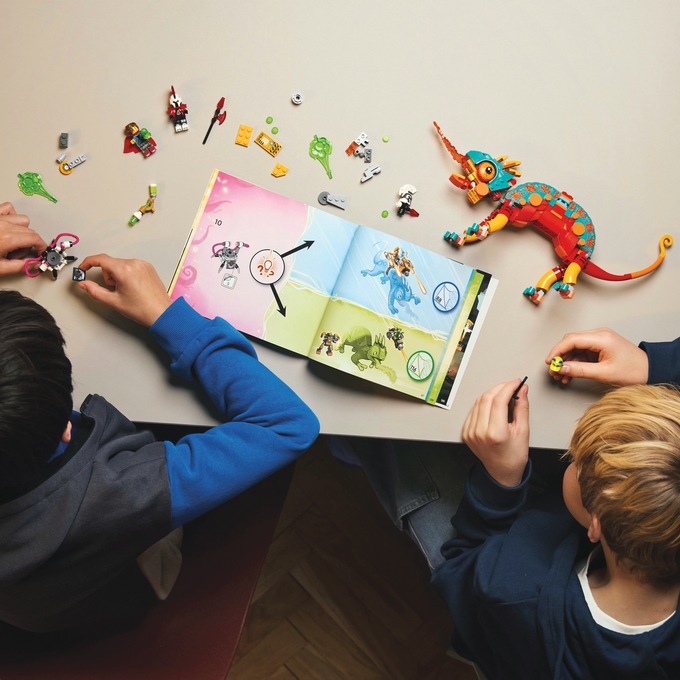 LEGO DREAMZzz Mateo's Fire Chameleon, , large