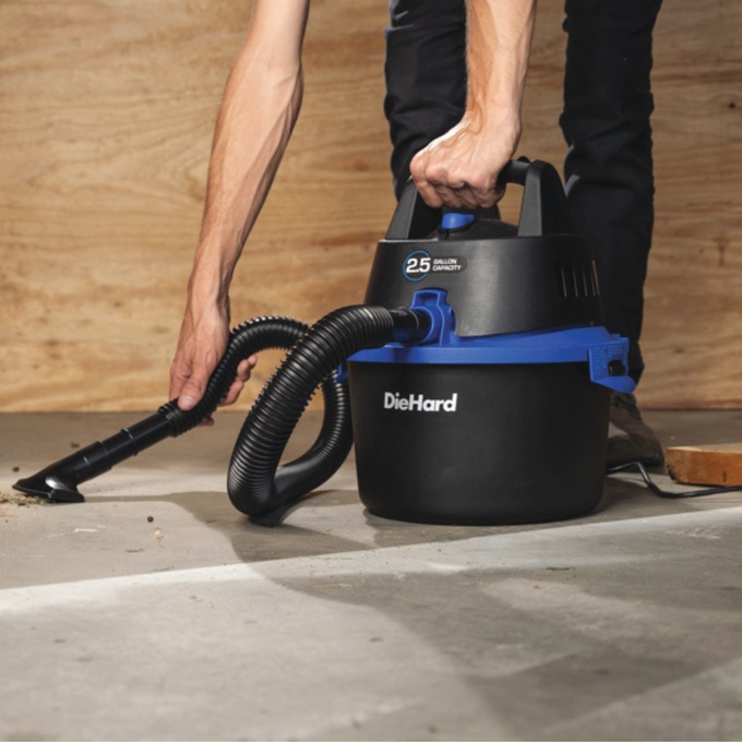 DieHard 2.5-Gallon Wall-Mount Wet/Dry Vac, , large