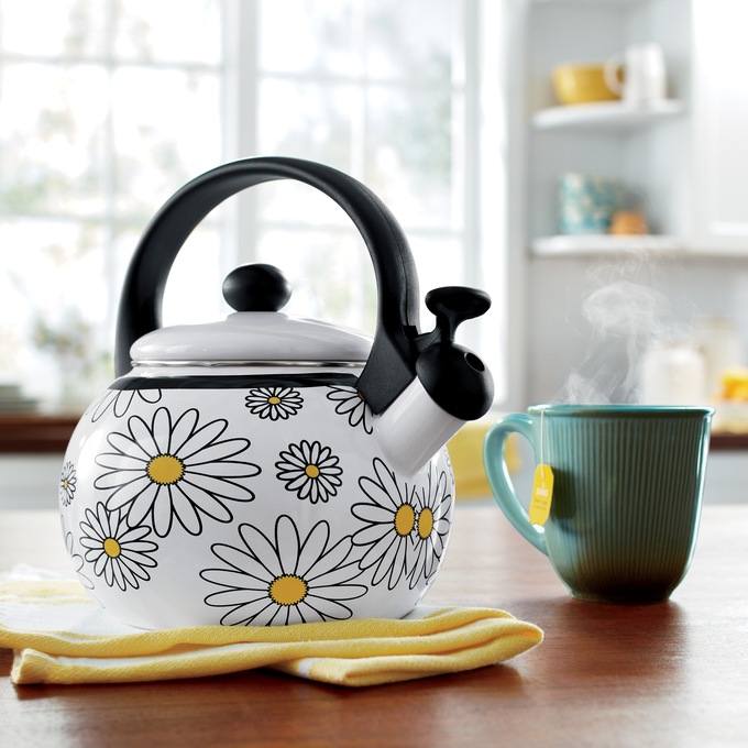 Daisy Whistling Tea Kettle