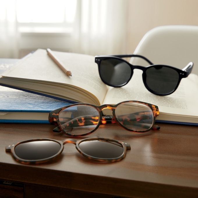 Magnetic Round Sun-Clip Readers, , large