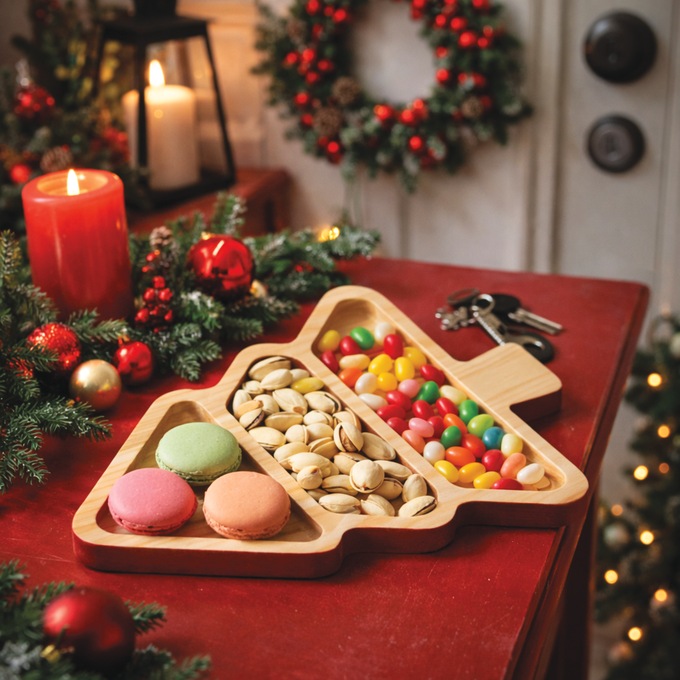 Christmas Tree Wood Plate, Red, large
