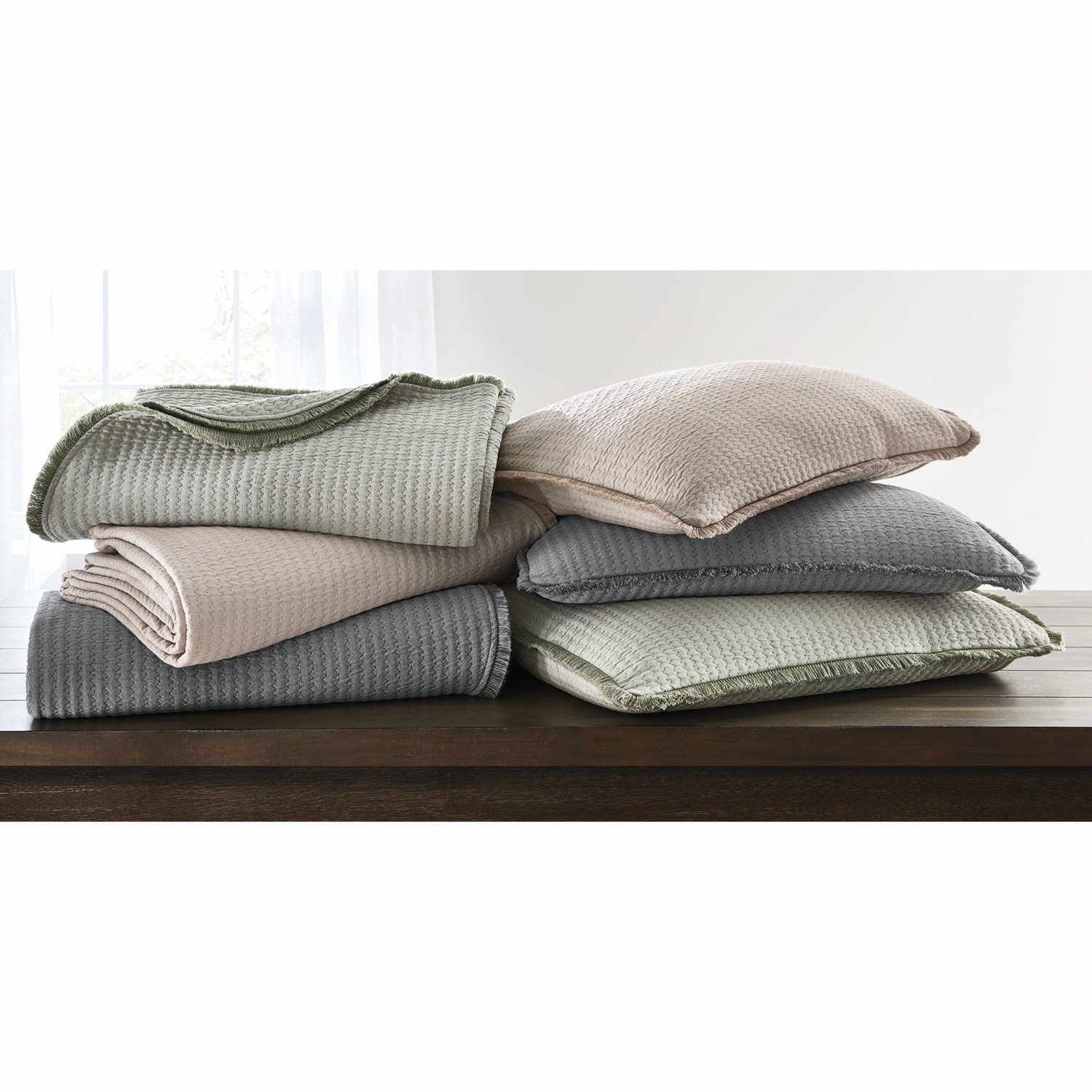 Atwood Oversized Matelassé Quilt Ginny's