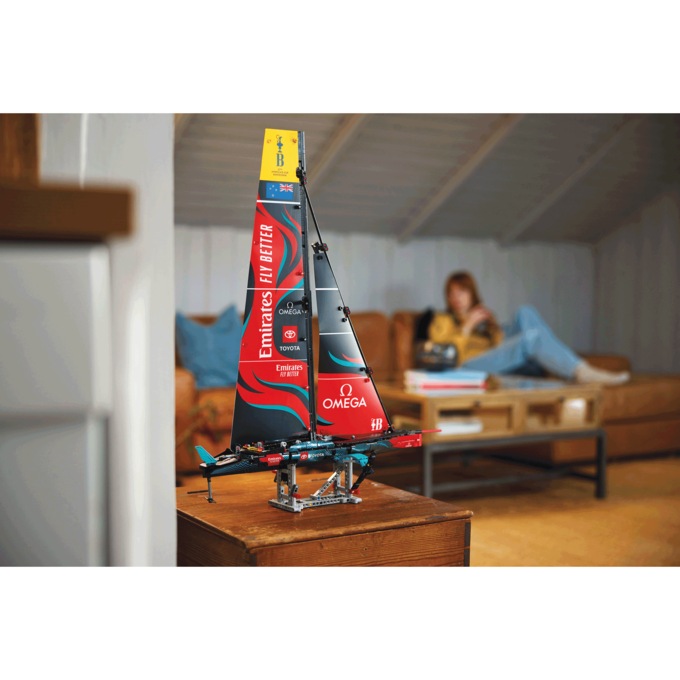 LEGO Technic Emirates Team New Zealand AC75 Yacht Ginny's