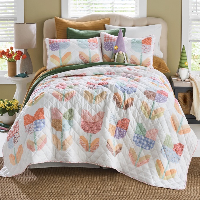Tulips Oversized Quilt, , large