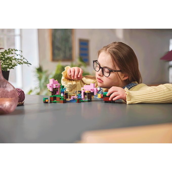 LEGO Minecraft The Cherry Blossom Garden, , large