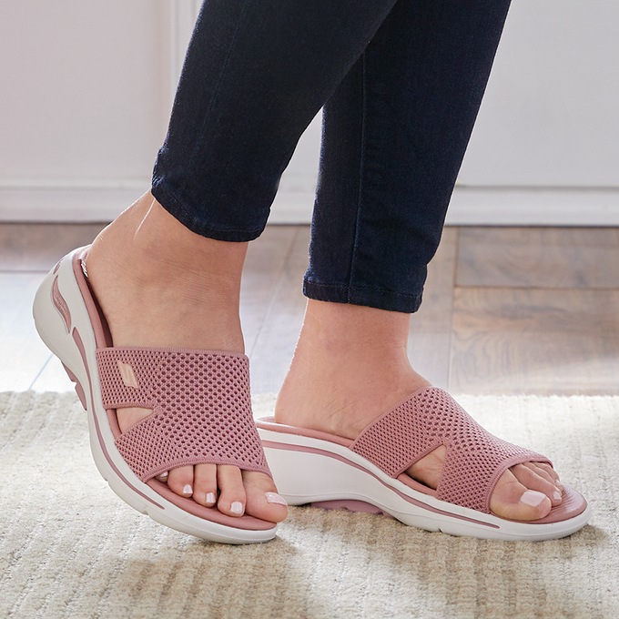 Skechers go walk slides outlet