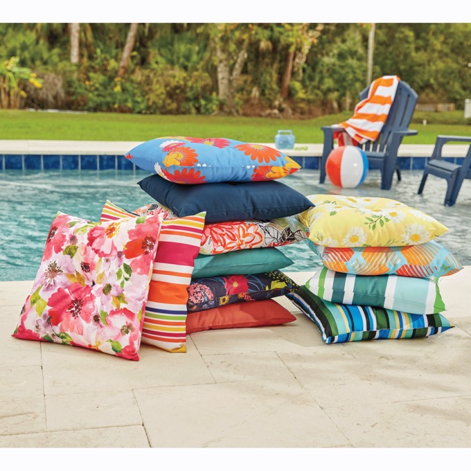 Set of 2 Pillows, , large