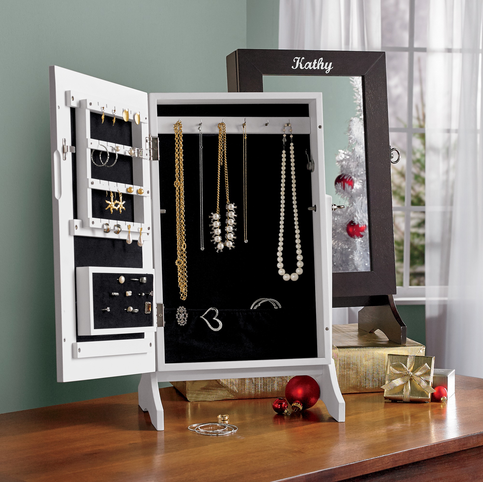 jewelry organizer