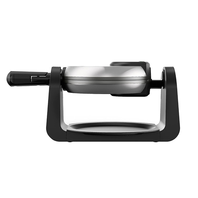 BLACK+DECKER Round Flippable Belgian Waffle Maker in the Waffle Makers  department at