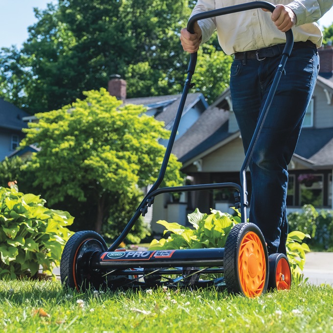 Scotts 18-inch 7-Blade Reel Mower, , large