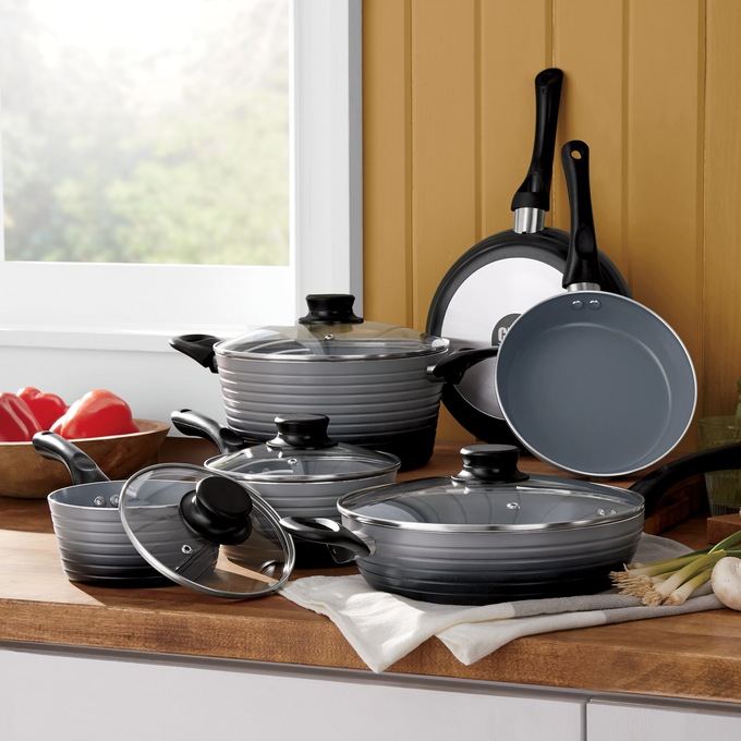 Chef's Basic 5 Piece Cast Iron Set