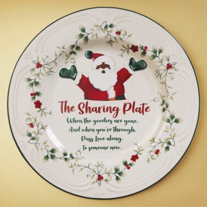 Pfaltzgraff Winterberry African American Santa Sharing Plate, , large