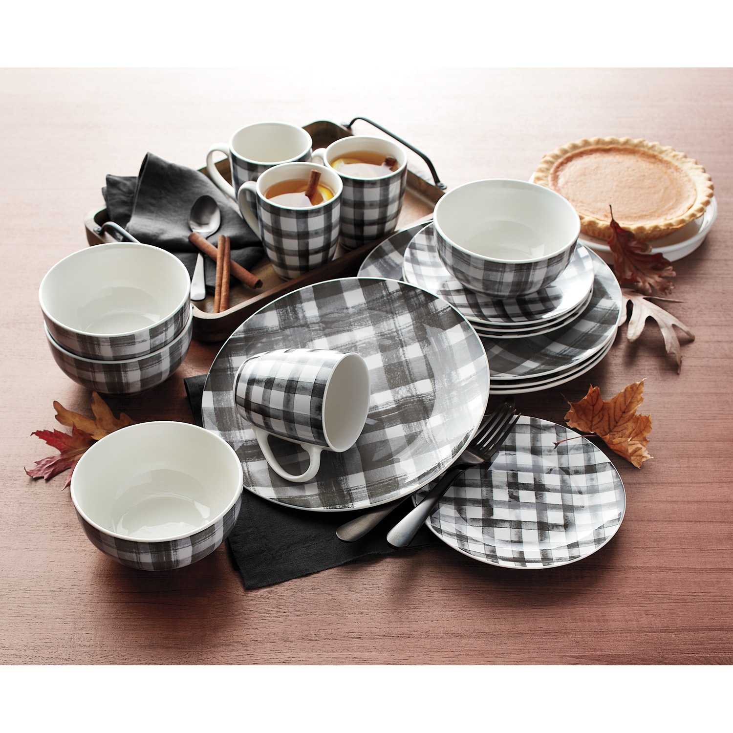 16Piece Black & White Checkered Dinnerware Set Ginny's
