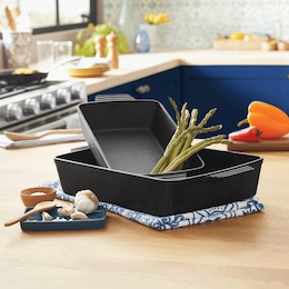 Set of 2 Pre-Seasoned Cast Iron Roasting Pans, , large