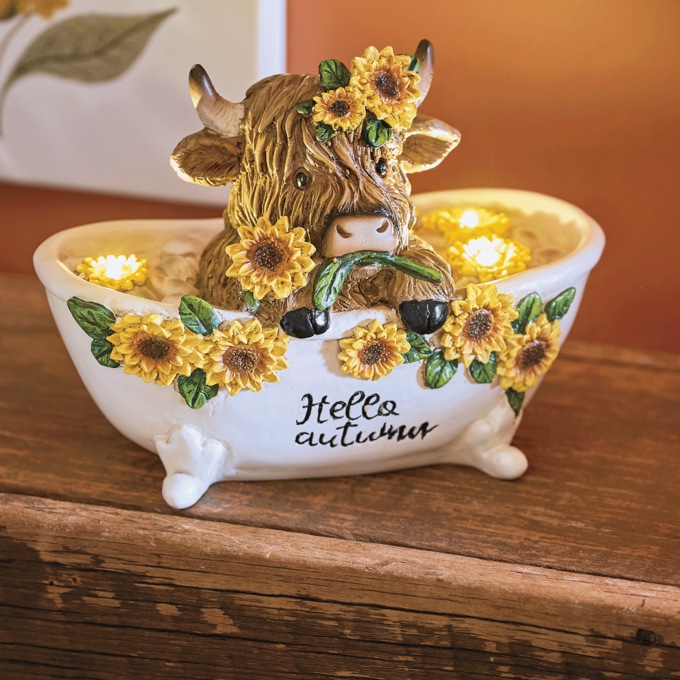 Resin Lit Autumn Highland Cow in Bath Tabletop D&eacute;cor, Multi, large
