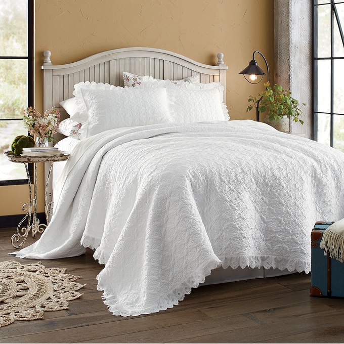 Eyelet Oversized Quilt, , large